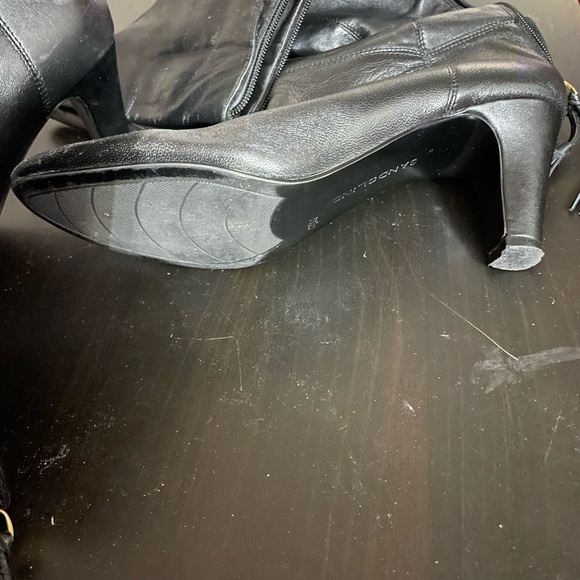 Woman’s Boots made by Bandolino - Picture 6 of 7